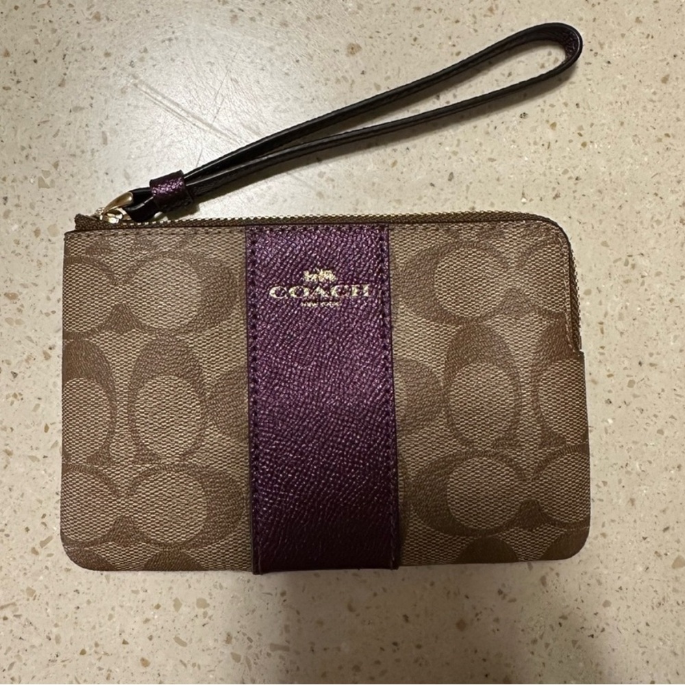 NWT Coach Wristlet